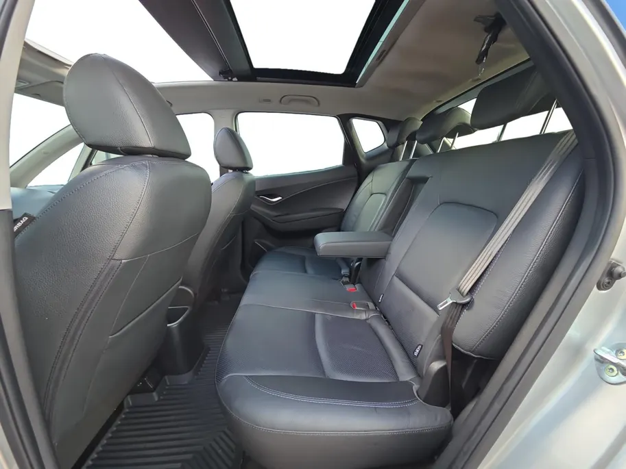 Hyundai ix20 1.6i i-Catcher Automaat | Panorama Dak | Camera | Navigatie | Metallic lak | Bovag garantie | Lage km stand | NAP