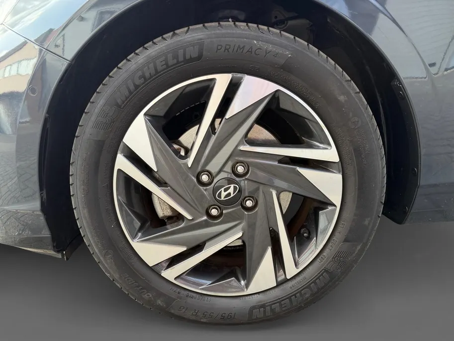 Hyundai i20 1.0 T-GDI Premium | Climate Controle| Lichtmetalen velgen| Metallic lak| Navigatie| Stoel verwarming| Stuur verwarming| Camera| Parkeer sensoren