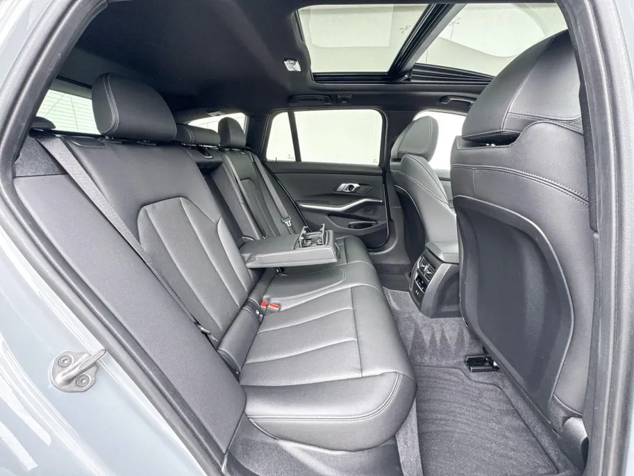 BMW 3 Serie Touring 330e