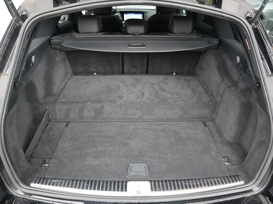 Mercedes-Benz E-Klasse Estate 300 e Business Solution AMG l Keyless l Achteruitrijcamera l Stoelverwarming l Ambiente lichtpakket
