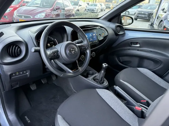 Toyota Aygo X 1.0 VVT-i MT Play | Camera | Carplay | Ad.Cruise