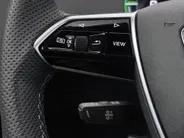 Audi e-tron 55 408pk Quattro S edition 95 kWh · SOH 97,1% · Panoramadak · Camera · Luchtvering · Zwart Optiek Plus · 21'' Inch ·