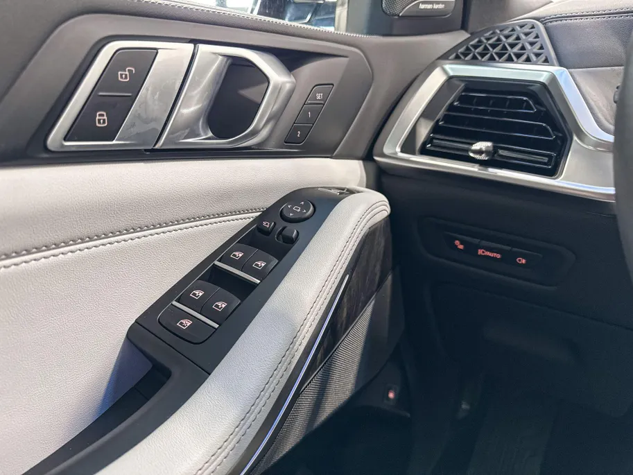 BMW X5 xDrive50e Innovation Pack M Sport Pakketpro