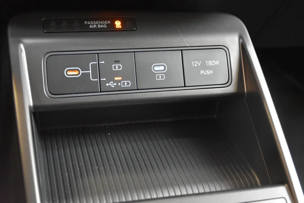 Hyundai Kona 1.6 HEV DCT Comfort I 18 Inch velgen I Demo korting