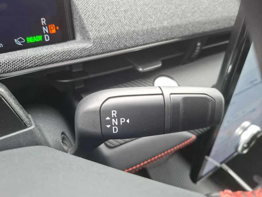 Ford Mustang Mach-E Extended Premium RWD 88 kWh | Afneembare trekhaak | Stoelverwarming | Leer bekleed | 18' Lichtmetaal | Adaptive Cruisecontrol | Dodehoekdetectie | Led verlichting | Climate Control | Nieuw te bestellen |