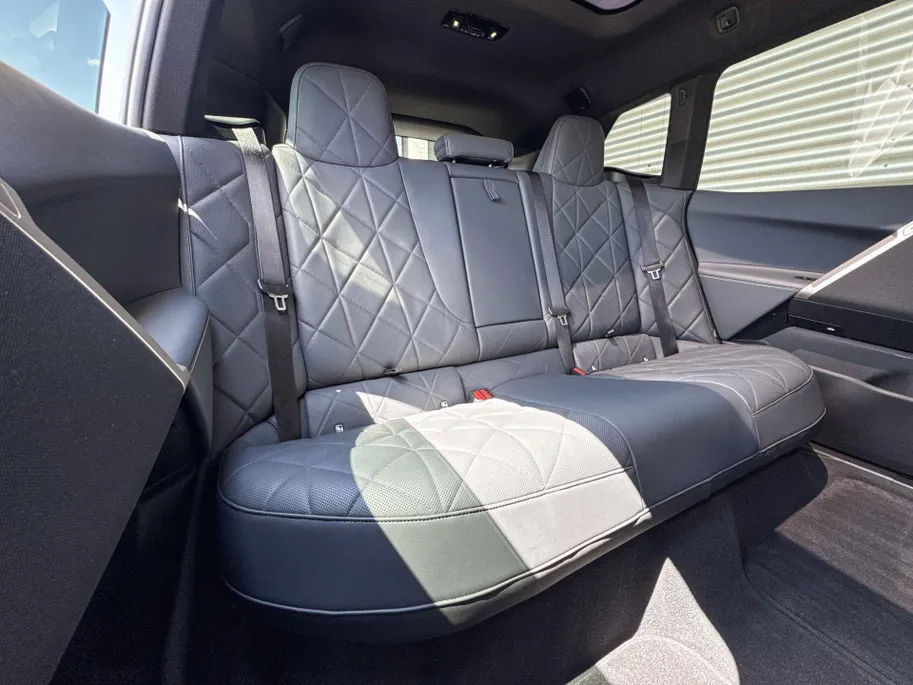 BMW iX xDrive40 Business Edition Plus 77 kWh
