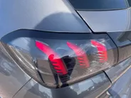 Peugeot 208 1.2 PureTech GT Pack *Navi+Camera*Parkeersensoren*Panoramadak*Stoelverwarming*Climate Control*Cruise Control*Leuke auto!
