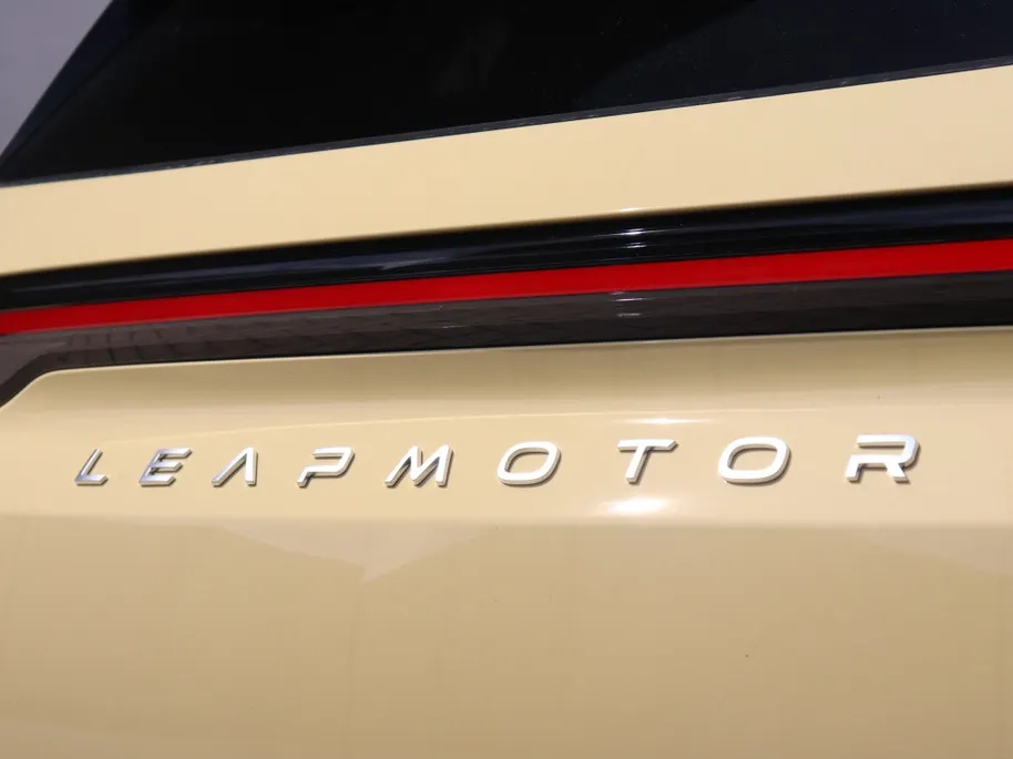 Leapmotor B05 ProMax Des 67.1 kWh Nu te bestellen bij Zeeuw Automotive