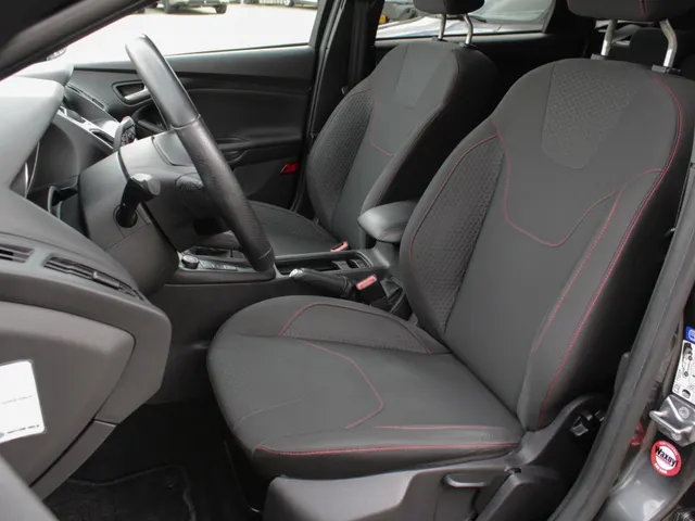 Ford Focus 1.5 ST-Line | Navi | Clima | Park sens | Trekhaak