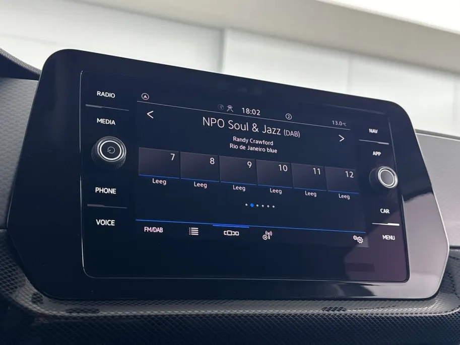 Volkswagen T-Cross 1.0 Life Edition DSG Automaat | Adaptieve Cruise Control | Climate Control | Parkeersensoren voor + achter