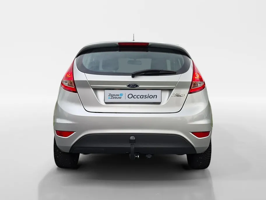 Ford Fiesta 1.25 Limited | Nieuwe Distributieriem bij aflevering | Trekhaak | All weather banden | Radio | Dealer onderhouden | Nieuwe APK | 12maanden BOVAG Garantie |