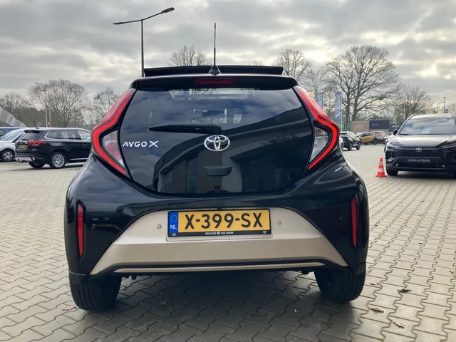 Toyota Aygo X 1.0 VVT-i MT Premium Cabrio | JBL | PDC v/a (12000km!!)