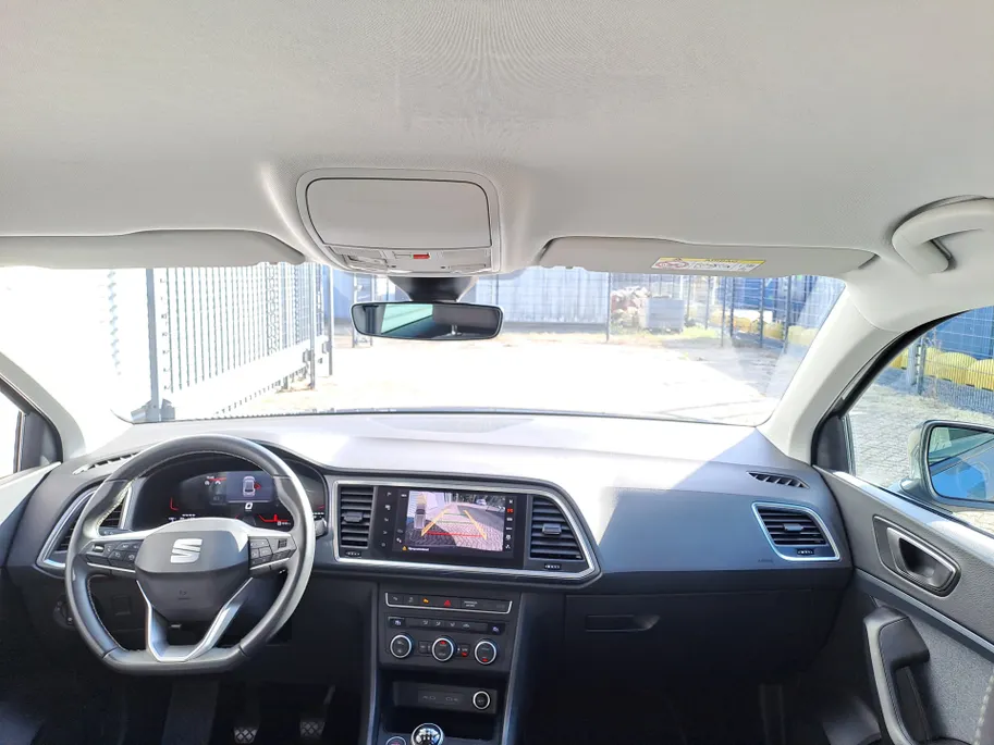 SEAT Ateca 1.5 TSI Style Business Intense | Keyless start | ECC | Navigatie | Camera | Cruise control adaptief | Apple Carplay/Android Auto | 17'' LM