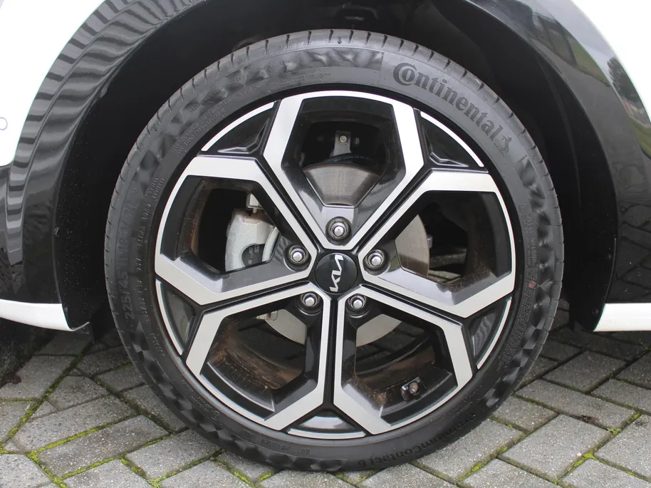 Kia Niro 1.6 GDi Hybrid ExecutiveLine | Stuur-/stoelverwarming + ventilatie | Leer | Schuifdak | 18' LM | Camera | Cruise adapt. | HUD | Zeer mooie auto |