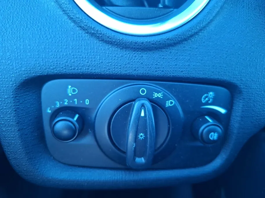 Ford Fiesta 1.0 Style | D-Riem al vervangen | Navigatie | Lichtmetalen velgen  Bluetooth | Airco | Start/stop | Nieuwe APK | 12maanden BOVAG Garantie |