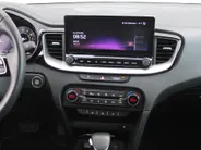 Kia Ceed Sportswagon 1.5 T-GDi DynamicPlusLine | Stoel- & stuurverwarming | Camera | Clima | Cruise adapt. | LED | Navi | Elek. achterklep | 16' LM |