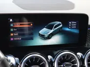 Mercedes-Benz EQB 250+ Business Solution 71 kWh Voorraadactie Voordeel € 6.000,- !!