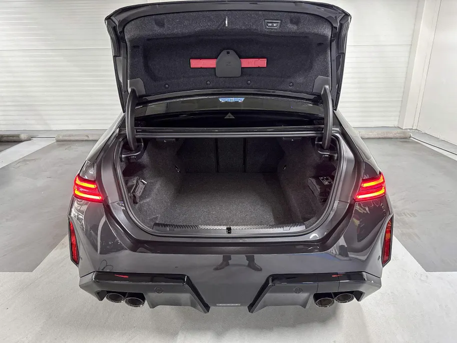 BMW M5 Sedan M5