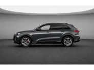 Audi Q5 2.0 TFSI e-hybrid quattro S edition 299 PK · Glazen panoramadak · Tech plus · Exterieurpakket zwart