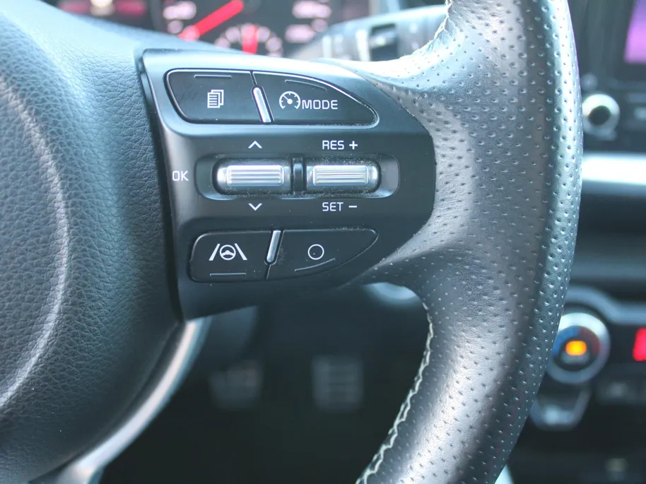 Kia Stonic 1.0 T-GDi MHEV GT-Line | Stuur-/stoelverwarming | Camera | 17' LM | Clima | Keyless | Apple Carplay/Android Auto | Navi | Cruise |