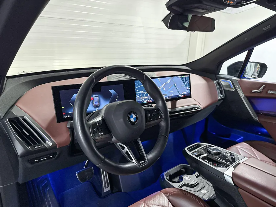BMW iX xDrive60