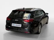 Kia Ceed Sportswagon 1.0 T-GDi DynamicLine | All-season banden | BTW-auto | Achteruitrijcamera | Parkeersensoren voor- en achter | Navi | Apple/Android Carplay | Cruise control | Climate control