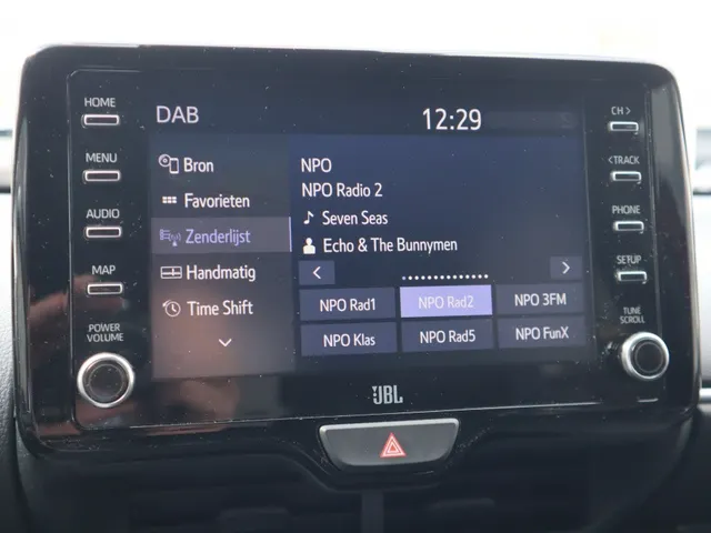 Toyota Yaris 1.5 Hybrid Launch Edition Bi-tone | JBL | Blindspot