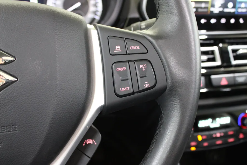 Suzuki S-Cross 1.4 Boosterjet Style Smart Hybrid / Pano. / 360° Camera / Navigatie / Adaptive cruise control /