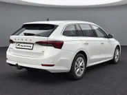 Škoda Octavia Combi 1.4 TSI iV PHEV 204pk DSG Business Edition Plus · Trekhaak · Head-Up Display · Stuur- & Stoelverwarming · Keyless · Apple/Android Car Play · Elek. Bestuurdersstoel + Geheugen ·