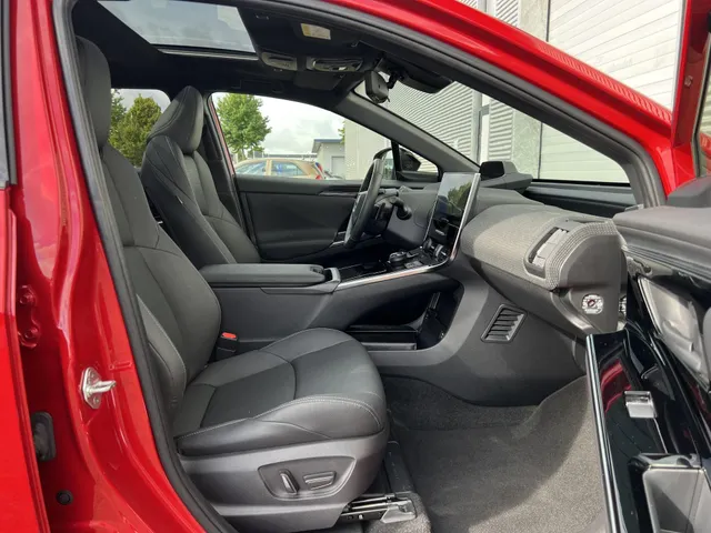 Subaru Solterra Sky Package 71 kWh | Apple Carplay & Android Auto | Panorama Dak | Lederen Bekleding | Elek. Stoelen Met Geheugen Functie