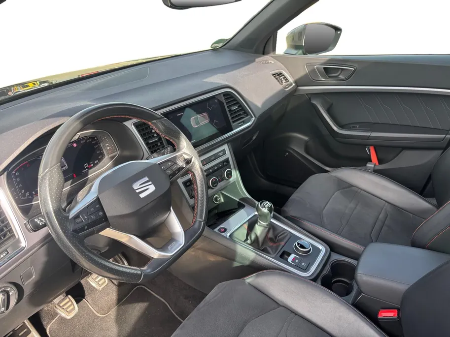 SEAT Ateca 1.5 TSI FR Business Intense | Trekhaak | 1800 Trekhaak | adaptieve Cruise Control | Parkeer Camera | Stoel/Stuurverwarming | Schuif/kantel Dak |