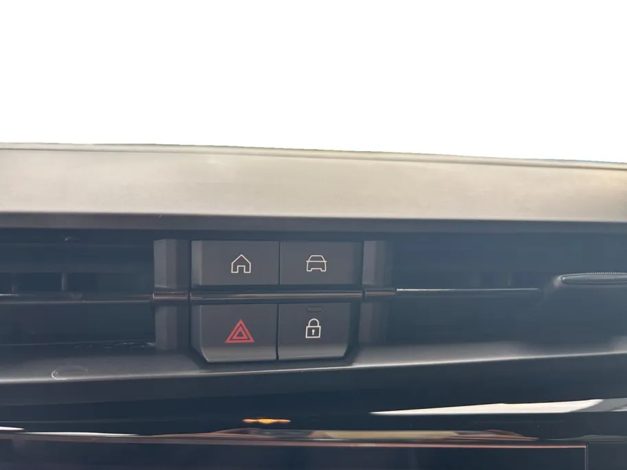 Alfa Romeo Junior Elettrica 54 kWh 156PK AUTOMAAT | APPLE CARPLAY | ADAPTIVE CRUISE CONTROL | PARKEER SENSOREN | AIRCO |