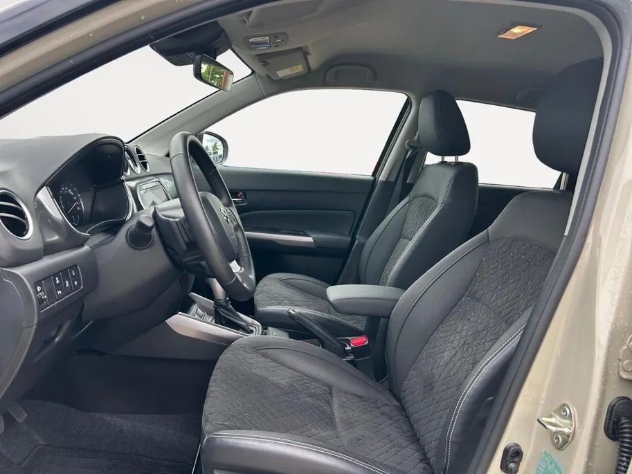 Suzuki Vitara 1.4 Boosterjet Smart Hybrid Style | Garantie t/m 2035! |NL Auto| LM Velgen | Stoel Verwarming |Android Auto Apple Carplay | Adaptive Cruise Control | 9-inch touchscreen | Suzuki Connect