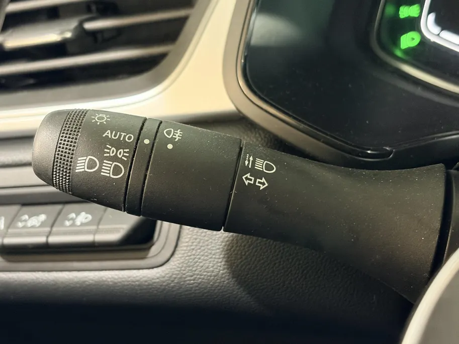 Renault Captur 90PK TCe Techno | 1e eigenaar | Schuif-Kantel Dak | Camera | Navigatie | Apple Carplay/Android Auto | Parkeersensoren | Trekhaak | Climate Control | Lichtmetalen Velgen | Full LED |