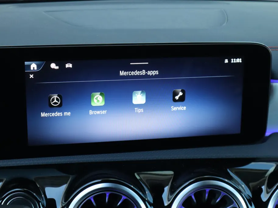 Mercedes-Benz CLA Shooting Brake 180 Star Edition AMG Line LIMITED