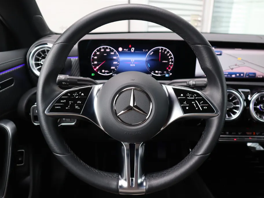 Mercedes-Benz CLA 250 e Star Edition Luxury Line l Keyless l Stoelverwarming l Achteruitrij camera