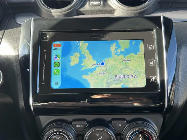 Suzuki Swift 1.2 Style Smart Hybrid | Apple Carplay & Android Auto | 16' Lichtmetalen Velgen | Climate Control | Navi