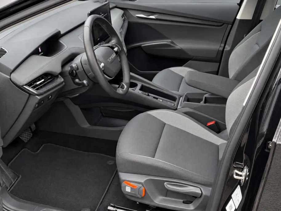 Škoda Elroq 60 204pk Selection · SOH 98,3% · Camera · Apple/Android Car Play · P-Sensoren · Cruise Control · Dodehoek Detectie · 19'' Inch · Apple/Android Car Play ·