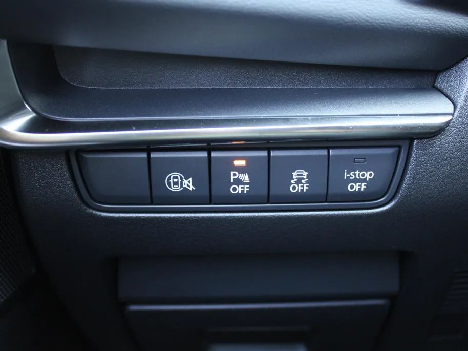Mazda 3 2.0 e-SkyActiv-X M Hybrid 186 Homura | Stoelverwarming | Camera | Dodehoek detectie | HUD | 18' LM | LED | Cruise adapt. |