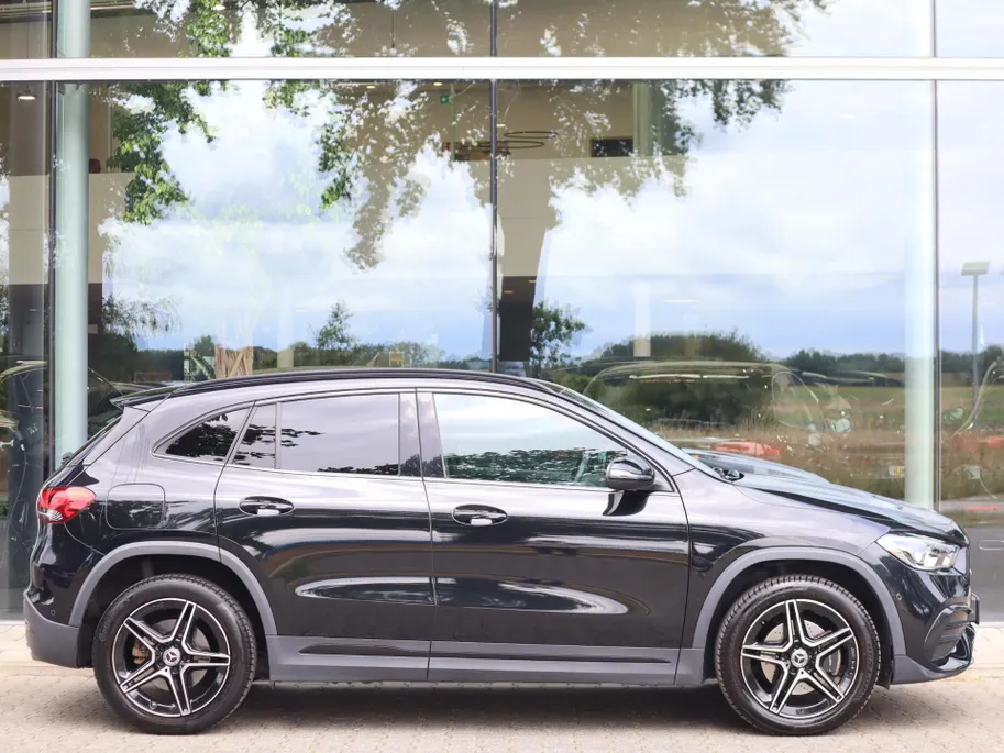 Mercedes-Benz GLA 250 e AMG Line l Trekhaak l Stoelverwarming l Achteruitrij camera