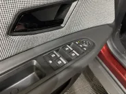 Renault 4 Comfort Range Iconic 52 kWh Automaat | DEMO | Elektrische Klep | Zwarte Motorkap | Camera | Adaptive Cruise Control | Parkeersensoren | Apple CarPlay/Android Auto |