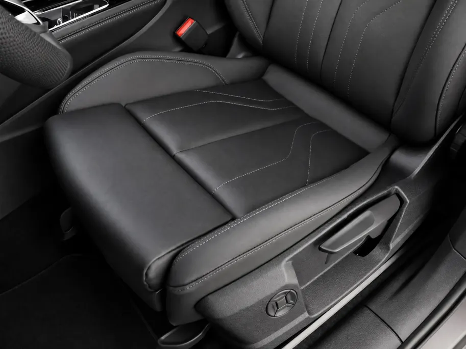 Audi Q3 Sportback 1.5 e-hybrid S edition · Mateffect Lak · Techniekpakket Plus · MMI experience pro · Panorama-glasdak