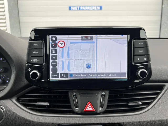 Hyundai i30 Wagon 1.4 T-GDI Premium | Apple Carplay & Android Auto | Climate Control | Lichtmetalen Velgen | Cruise Control