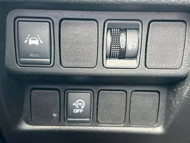 Nissan QASHQAI 1.2 N-Connecta | NAVIGATIE | PANORAMA DAK | 360 CAMERA | 18 INCH | CRUISE CONTROL | CLIMATE CONTROL |