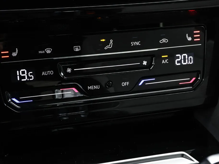 Volkswagen Arteon 1.4 TSI PHEV 218pk DSG eHybrid Elegance Business · Wegklapbare Trekhaak · Camera · Apple/Android Car Play · Dodehoek Detectie · Navigatie · 18'' Inch · EXTRA INRUILKORTING ·