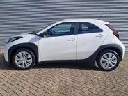 Toyota Aygo X 1.0 VVT-i MT Play | Apple Carplay/Android Auto | Cruise control adaptief | Airco | DAB | Camera