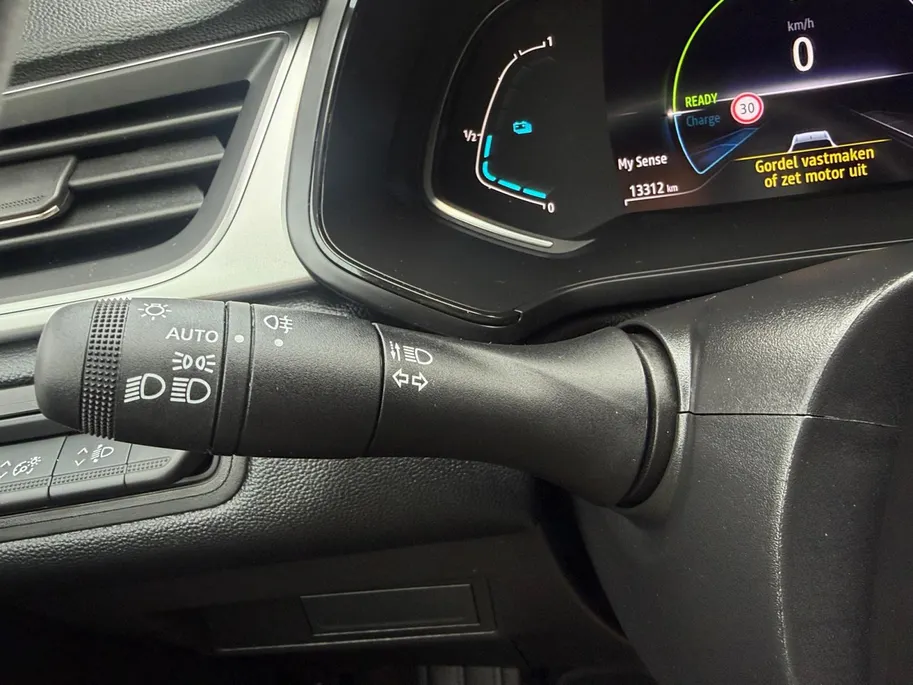 Renault Captur 1.6 E-Tech full hybrid 145 techno | Trekhaak | Camera | Parkeersensoren | LMV | Apple Carplay & Android Auto | Navigatie | Cruise & Climate Control | 12 Maanden BOVAG Garantie