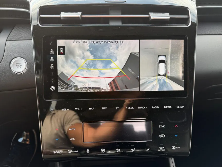Hyundai Tucson 1.6 T-GDI 265pk PHEV Premium Sky 4WD | Schuif-Kantel Dak | Stoel Verwarming/Ventilatie | Memory Seats | Adaptief Cruise Control | Apple Carplay/Android Auto