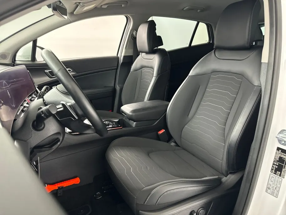 Kia Sportage 1.6 T-GDI HEV DynamicPlusLine Automaat | Half Leder | Elektrische Stoelen | 18'' L.M. Velgen