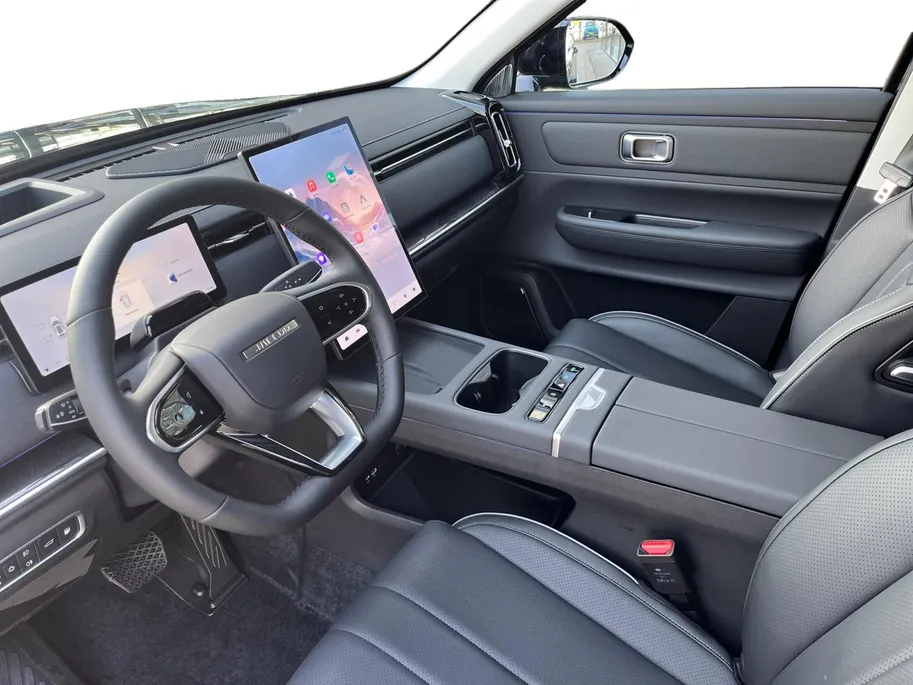 Jaecoo 7 1.5 GDI SHS-P Exclusive | 90 km elektrisch rijbereik | Stoelverwarming-/ventilatie | Panorama dak | Leder | 7 jaar Fabrieksgarantie